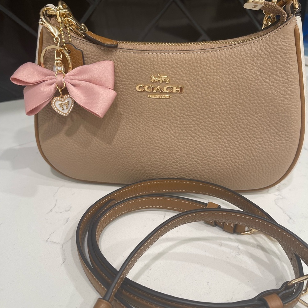 Coach Teri Leather Shoulder bag in Colorblock